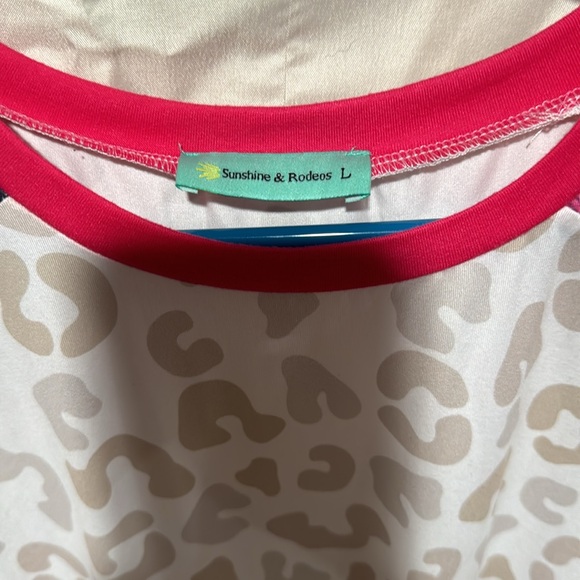 Serape and leopard top size large - Picture 3 of 3